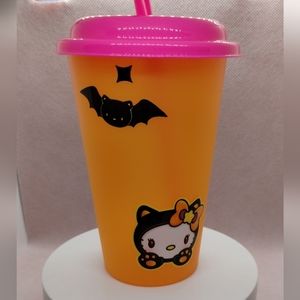New Hello Kitty Batty Reusable‎ Color-changing 12oz tumbler with top & straw.